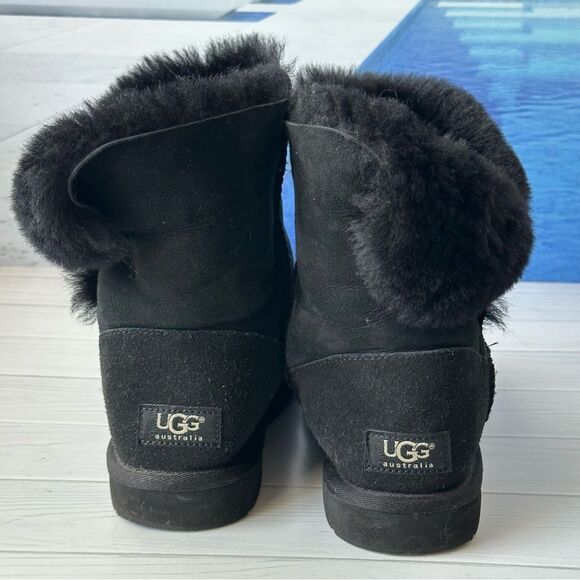 UGG Black Bailey Button Boots Sz 7 - Picture 2 of 11